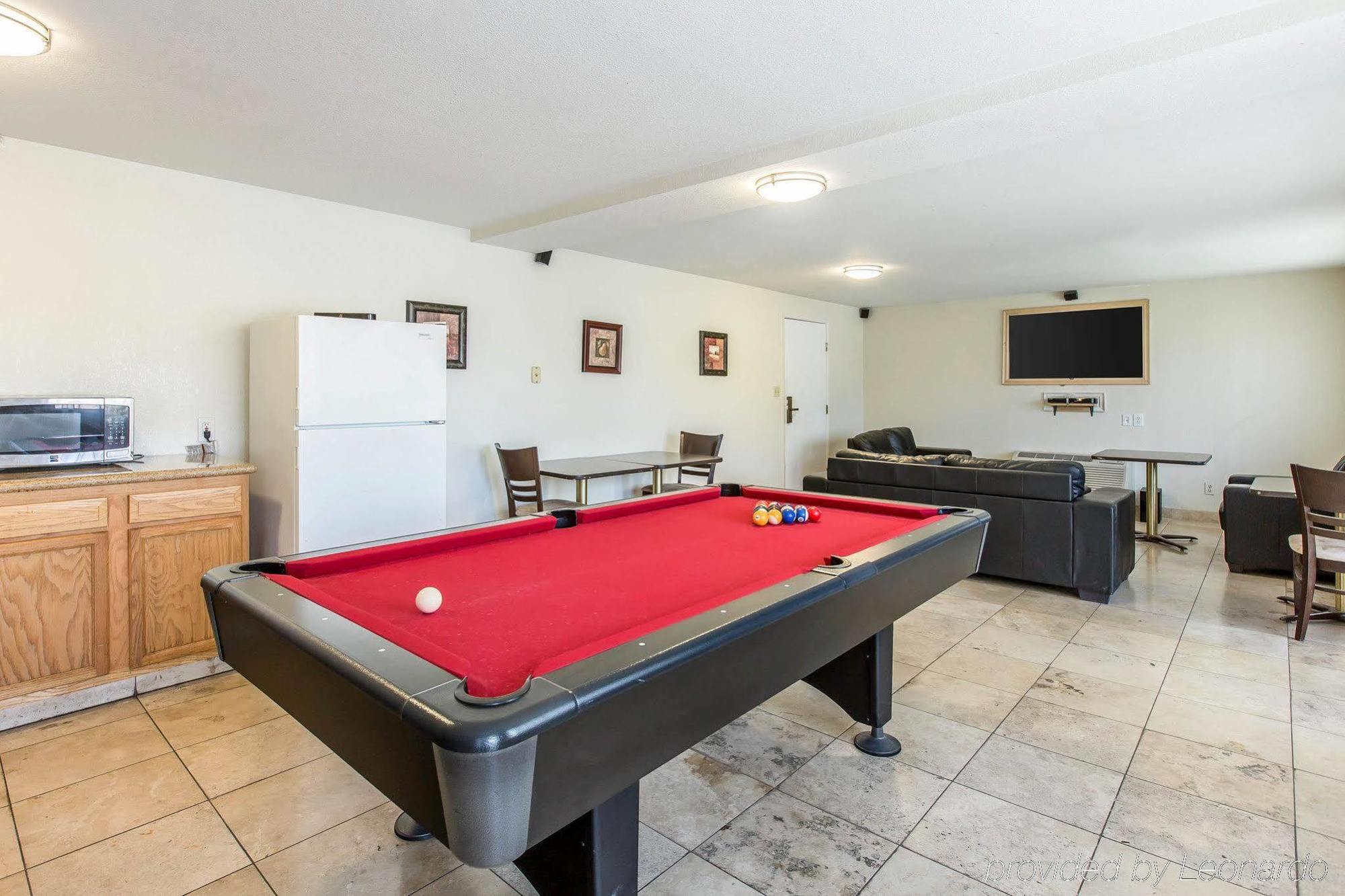 Quality Inn & Suites Bakersfield Exteriör bild