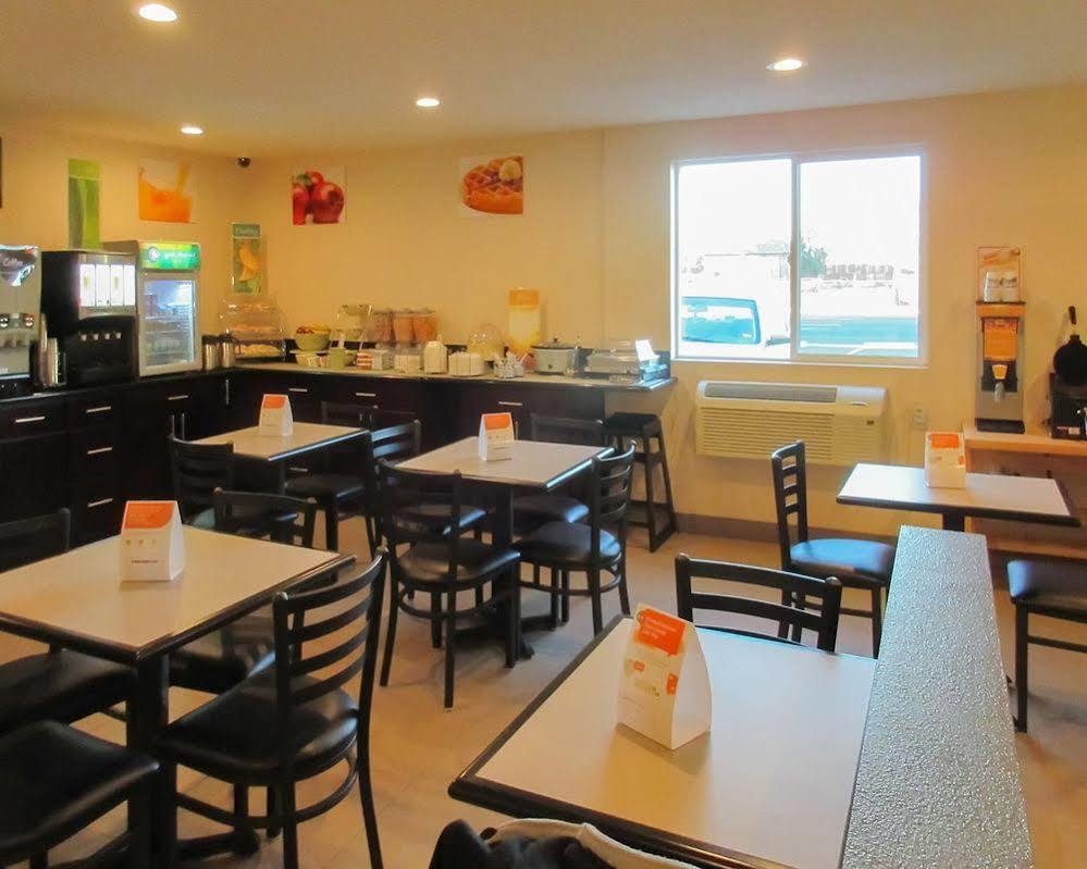 Quality Inn & Suites Bakersfield Exteriör bild