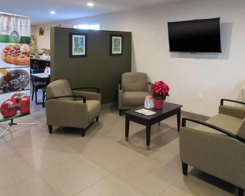 Quality Inn & Suites Bakersfield Exteriör bild