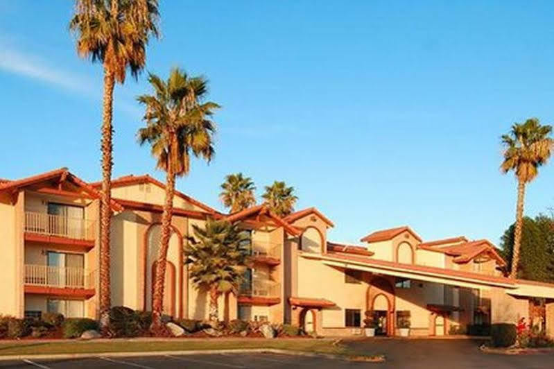 Quality Inn & Suites Bakersfield Exteriör bild