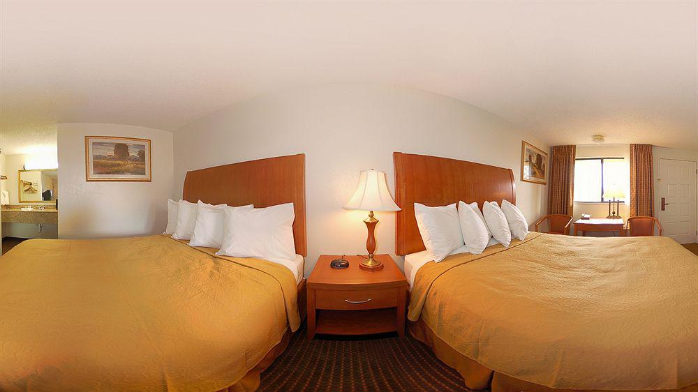 Quality Inn & Suites Bakersfield Exteriör bild